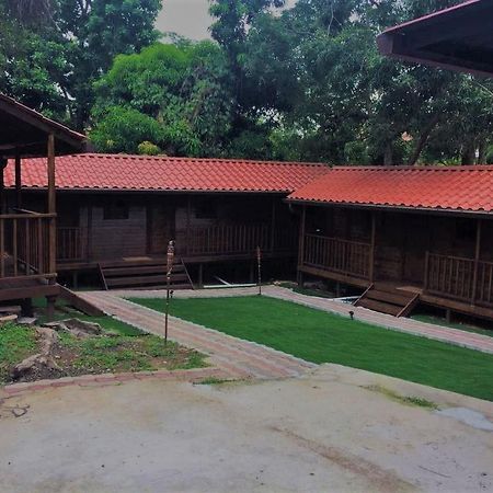 Cabanas Colindas Panama Stadt Exterior foto